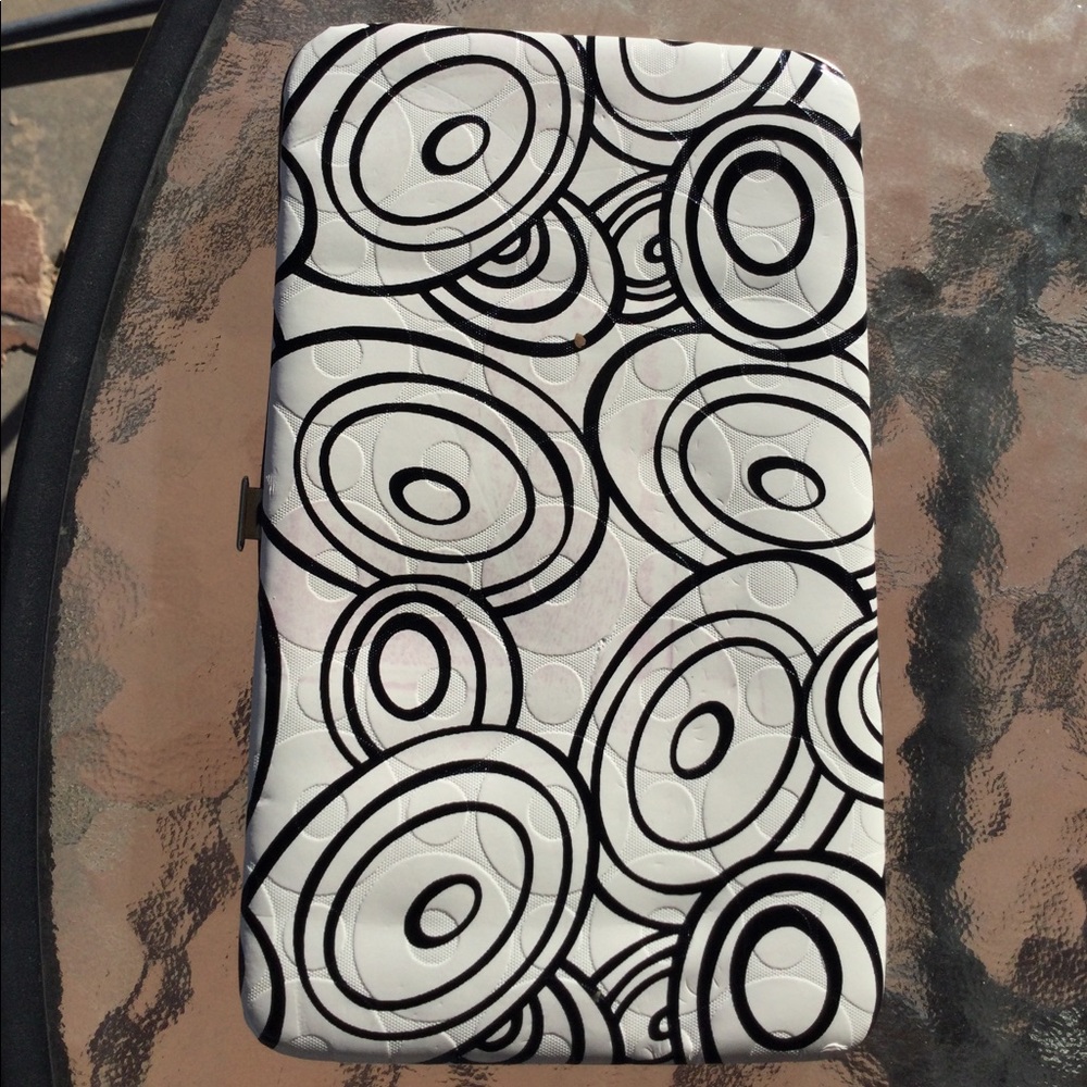 Clutch style wallet